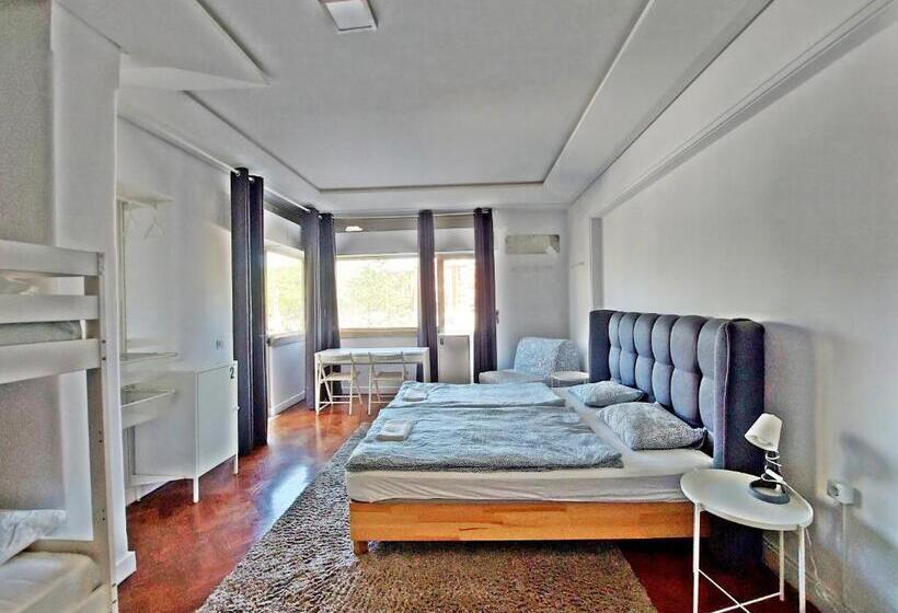 Cameră Cvadruplă Standard, Obrigado Lisboa