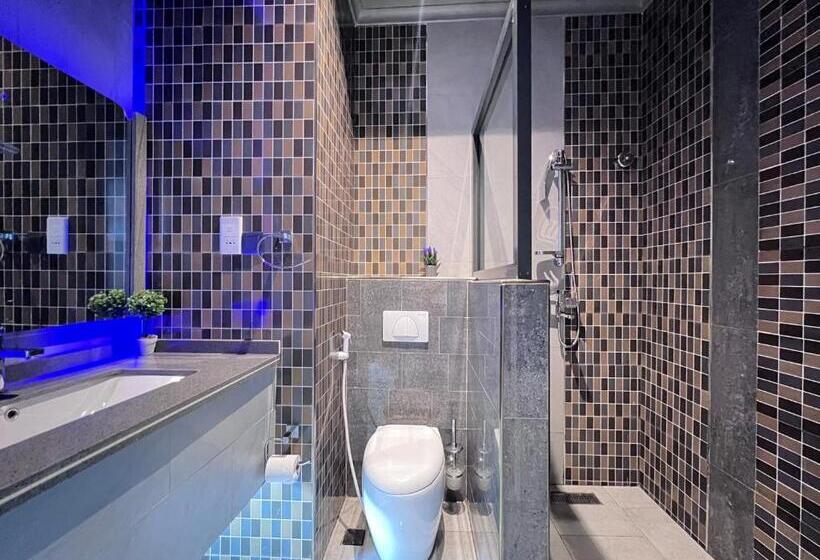 اتاق استاندارد با بالکن, Yayo Masaki