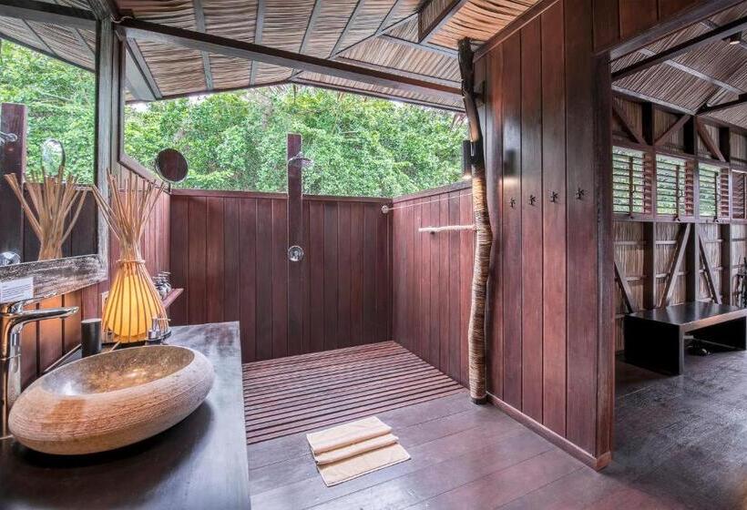اتاق لوکس, Papua Paradise Eco Resort