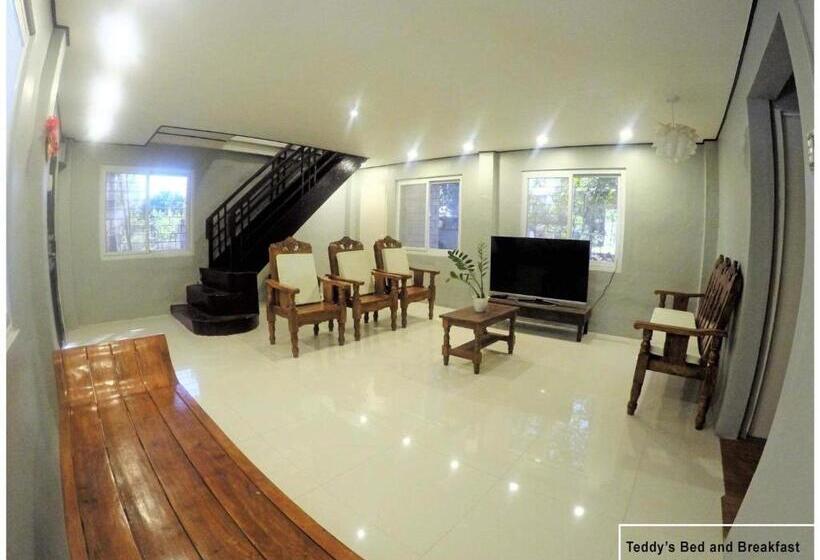 デラックスルーム, Teddys Bed & Breakfast Lodge