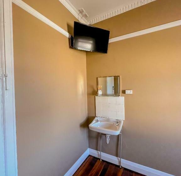 스탠다드 싱글 룸 공동욕실, Commercial Hotel Bega