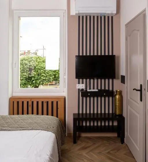 Standard Yhden Hengen Huone, L Aparté