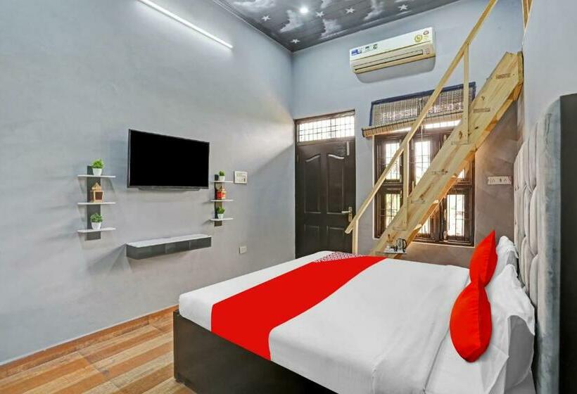 חדר קלאסי לשלושה, Oyo Sehgal Farms