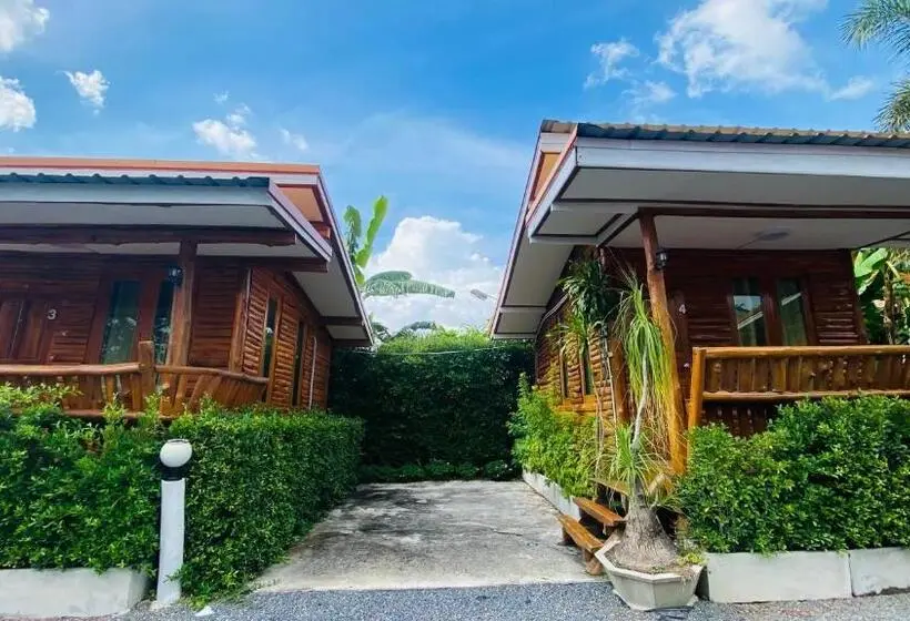 Deluxe-huone, ครัวบ้านไม้สัก โฮมสเตย์ เขาวงพระจันทร์ ลพบุรี