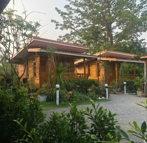 Deluxe-huone, ครัวบ้านไม้สัก โฮมสเตย์ เขาวงพระจันทร์ ลพบุรี