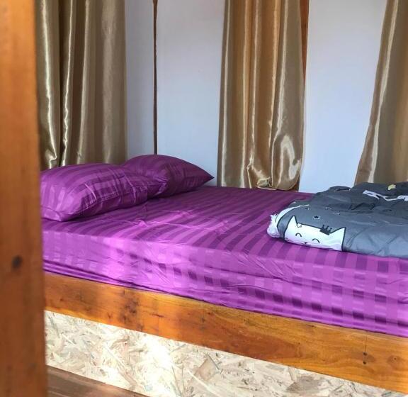 Deluxe Rum, ครัวบ้านไม้สัก โฮมสเตย์ เขาวงพระจันทร์ ลพบุรี