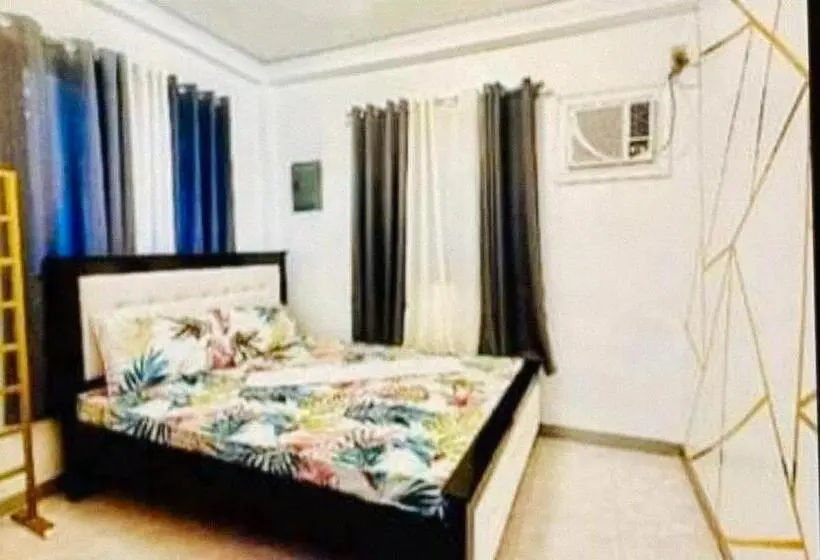 Deluxe-huone King-vuode, Reddoorz Plus @ Remarkable Hotel Alcala Pangasinan