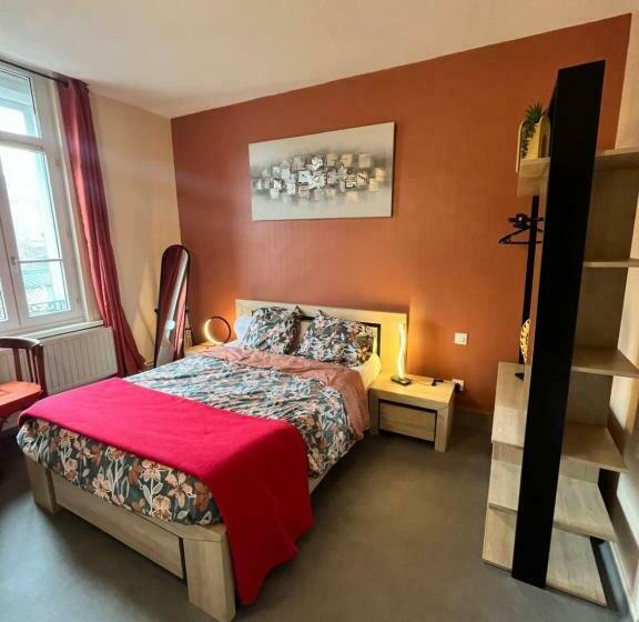 Номер Стандарт, Hôtel De Guise Sarl