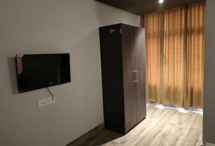 Трехместный Номер Deluxe, Jd Grand Inn