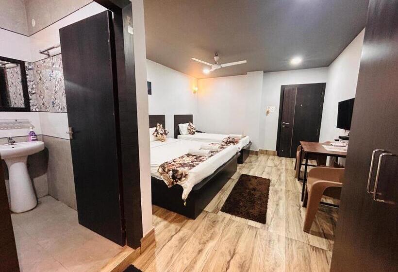 豪华三人间, Jd Grand Inn