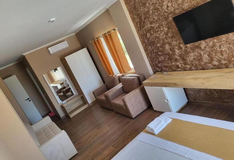 חדר סטנדרט נוף לגינה, Lider