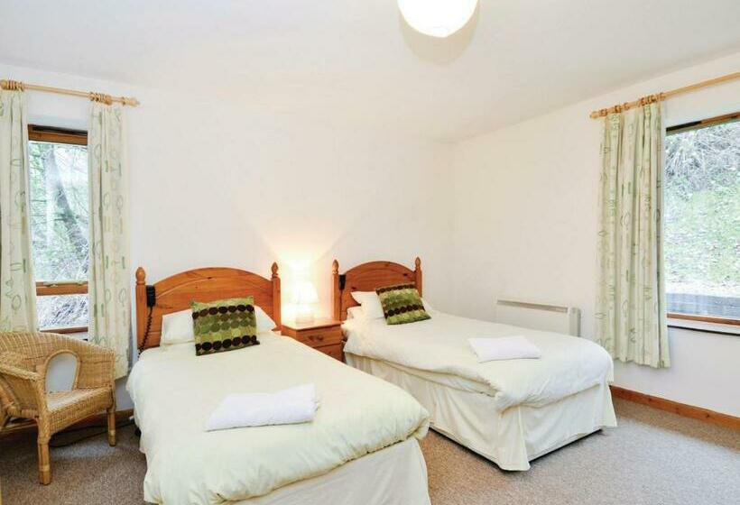 침실 2개 주택, Whipcott Water