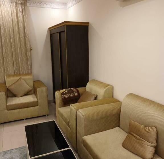 اتاق لوکس, منازل المدينة للشقق الفندقيه