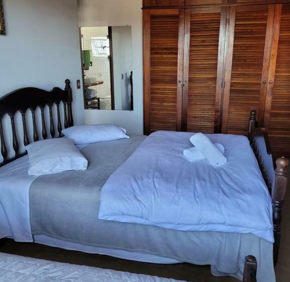 스위트 킹사이즈 침대, Casa Campos Val Suite Luxo, Quarto Família