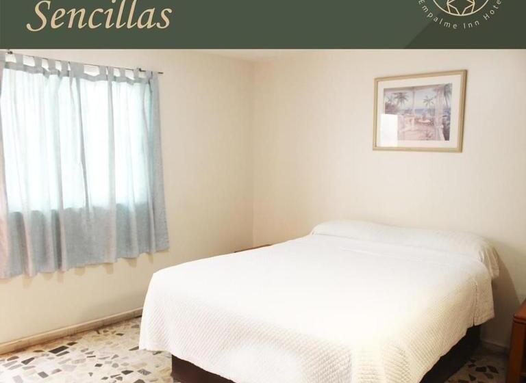 スタンダードシングルルーム, Empalme Inn