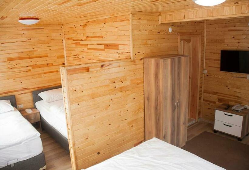 חדר סטנדרט לארבעה, Hamsi̇köy Cennet Bahçesi̇ Otel & Restaurant