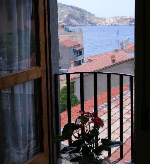 غرفة قياسية مطلّة علي البحر, Da Ruggero   100m Dal Porto