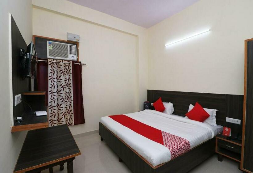 三人经典房间, Oyo Grand Sudershan Hs