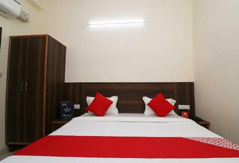 三人经典房间, Oyo Grand Sudershan Hs