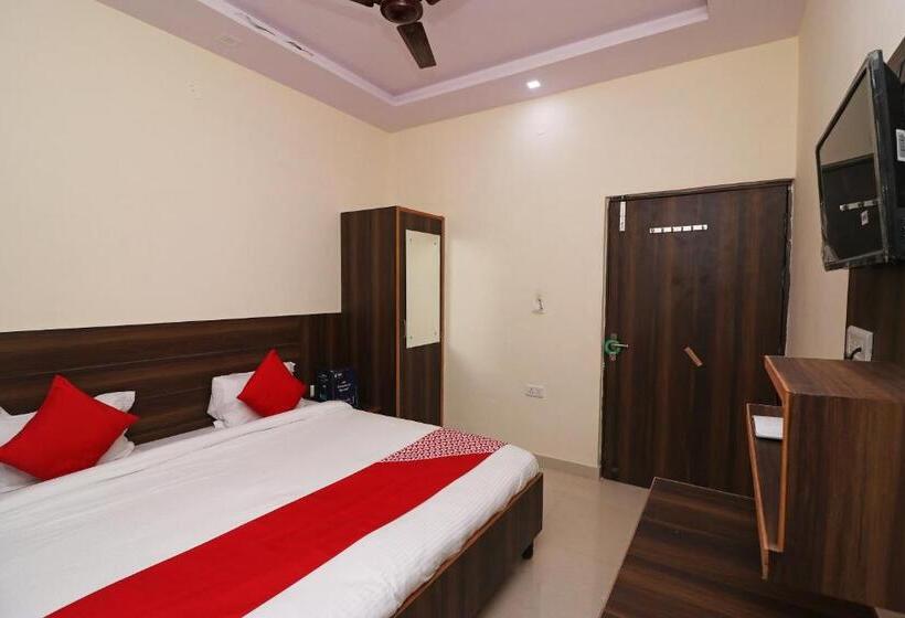 三人经典房间, Oyo Grand Sudershan Hs