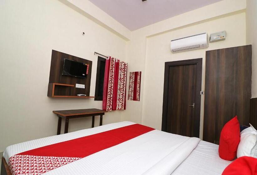 三人经典房间, Oyo Grand Sudershan Hs