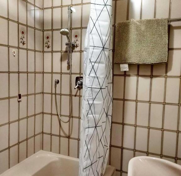 Апартаменты 1 Спальня Нижний Этаж, Sonnige Eg_wohnung Mit Garten Terr
