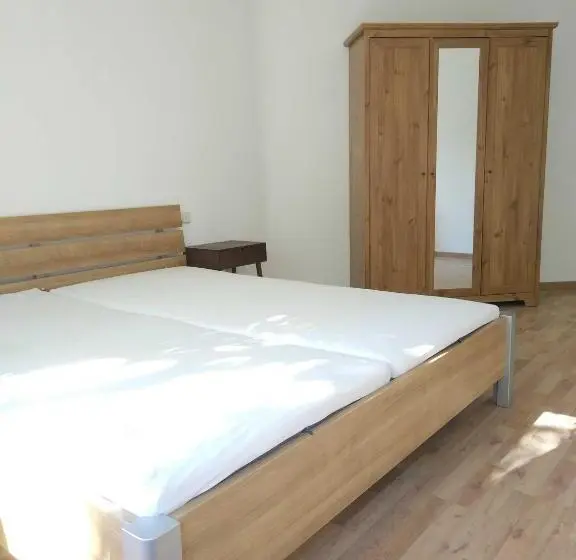 １階の１ベッドルームアパートメント, Sonnige Eg_wohnung Mit Garten Terr