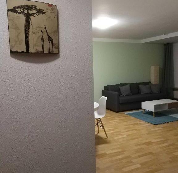 Апартаменты 1 Спальня Нижний Этаж, Sonnige Eg_wohnung Mit Garten Terr