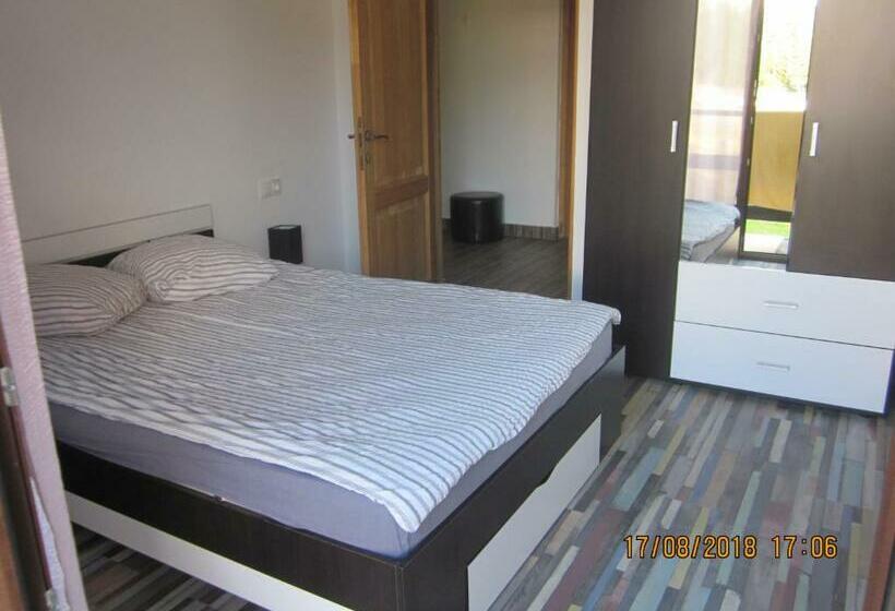 家庭间, La Belle Vie