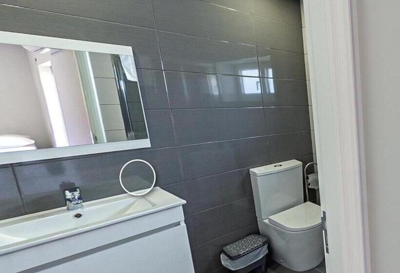 غرفة قياسية رباعية, We Are Hostel