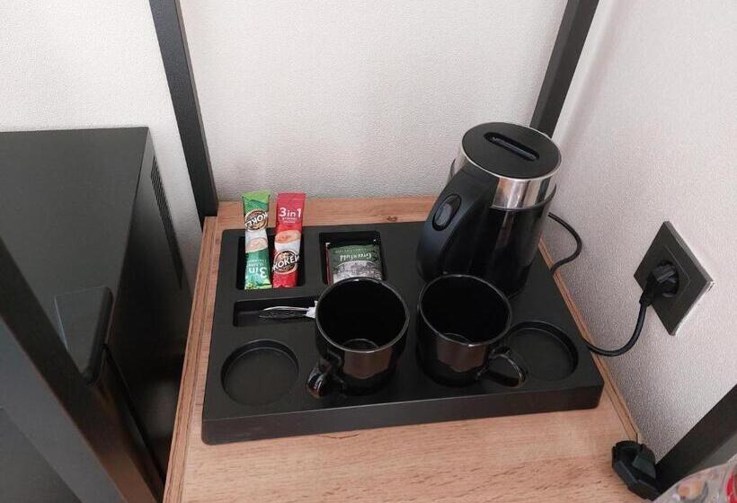 اتاق لوکس یک تخته, Art Osh