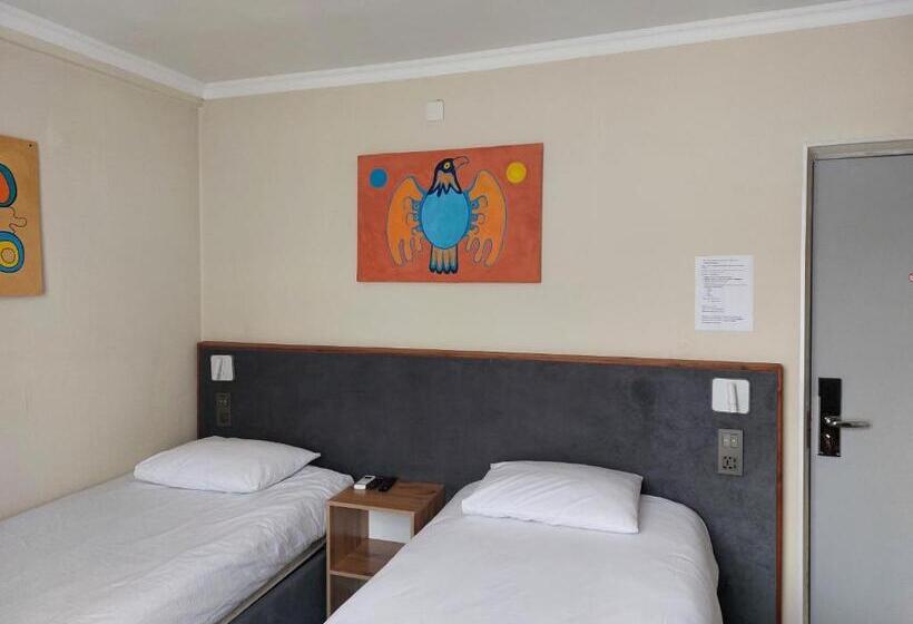 اتاق لوکس یک تخته, Art Osh