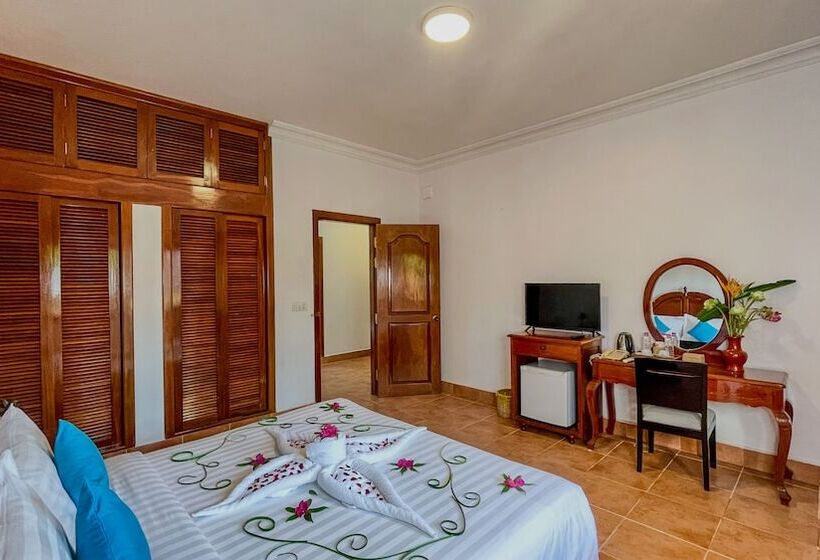 חדר משפחתי מקשר, Villa Indochine D Angkor