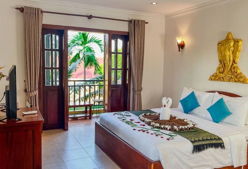 בקתה עם נוף לבריכה, Villa Indochine D Angkor