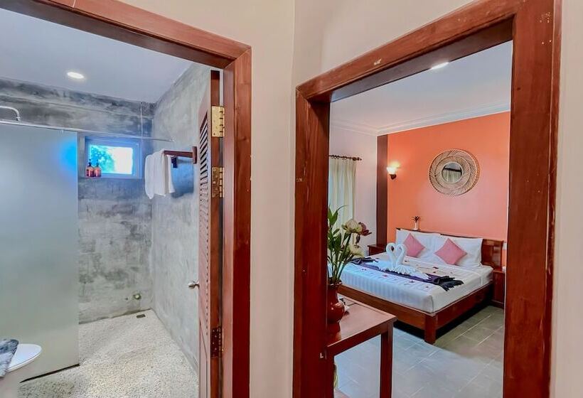اتاق خانوادگی تودرتو, Villa Indochine D Angkor