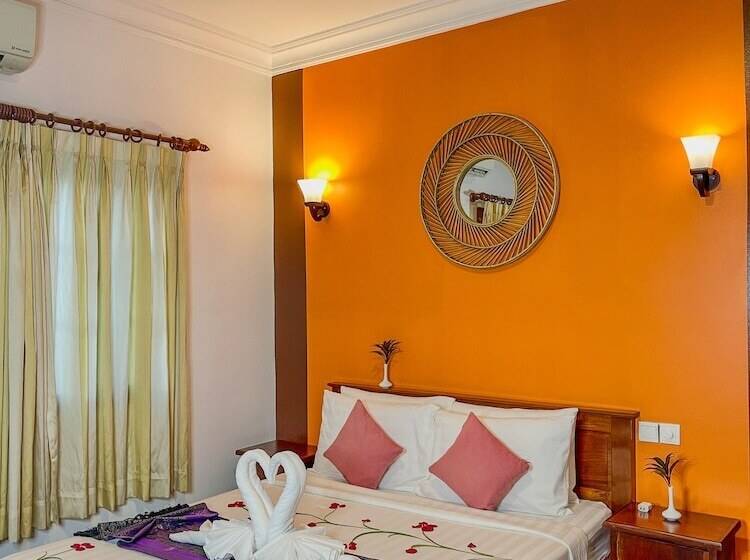 חדר משפחתי מקשר, Villa Indochine D Angkor