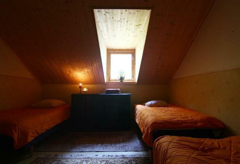 スタンダード4人部屋, Naissaare Guesthouse Külalistemaja