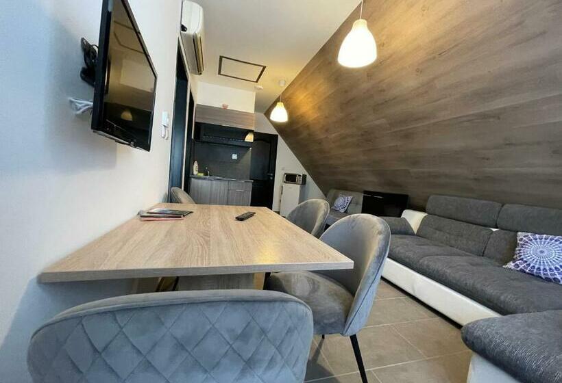 Апартаменты 2 Спальни, New Beachapartman