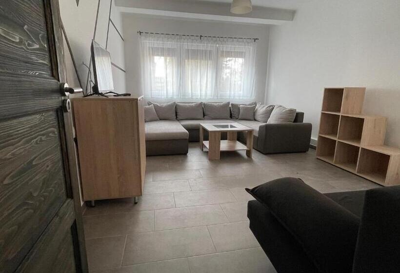 سوئیت پنت هاوس, New Beachapartman