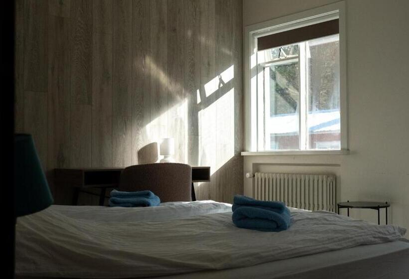 اتاق استاندارد سه تخته با سرویس بهداشتی مشترک, The Guesthouse By The Fjord