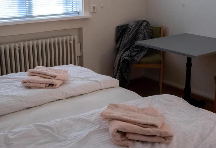 バス共有のスタンダードルーム, The Guesthouse By The Fjord