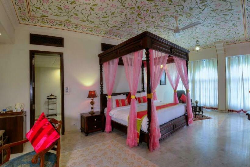 수피리어 스위트, Anuraga Palace