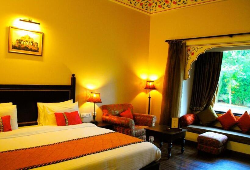 주니어 스위트 풀장 전망, Anuraga Palace