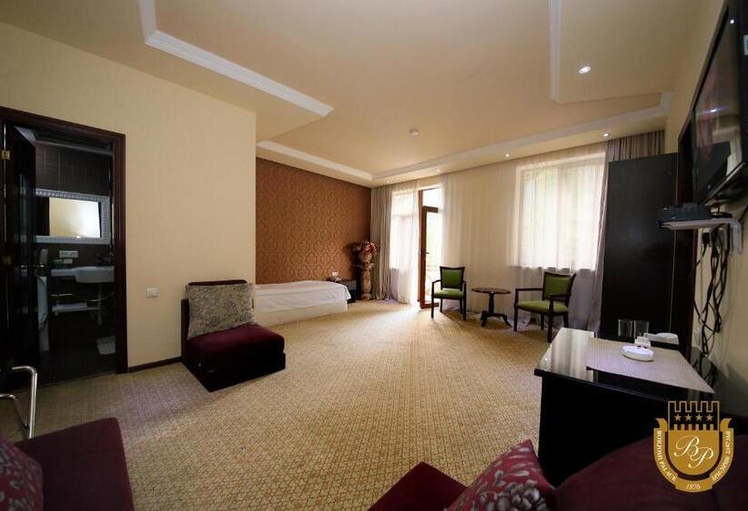 اتاق کلاسیک خانوادگی, Borjomi Palace Health & Spa Center