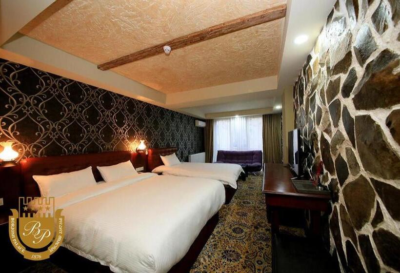 اتاق کلاسیک سه تخته, Borjomi Palace Health & Spa Center