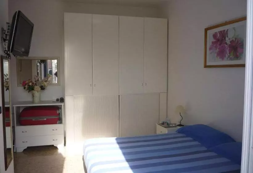 Standard Triple Room, Galassi