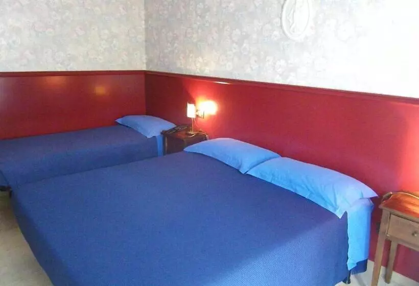 Standard Triple Room, Galassi