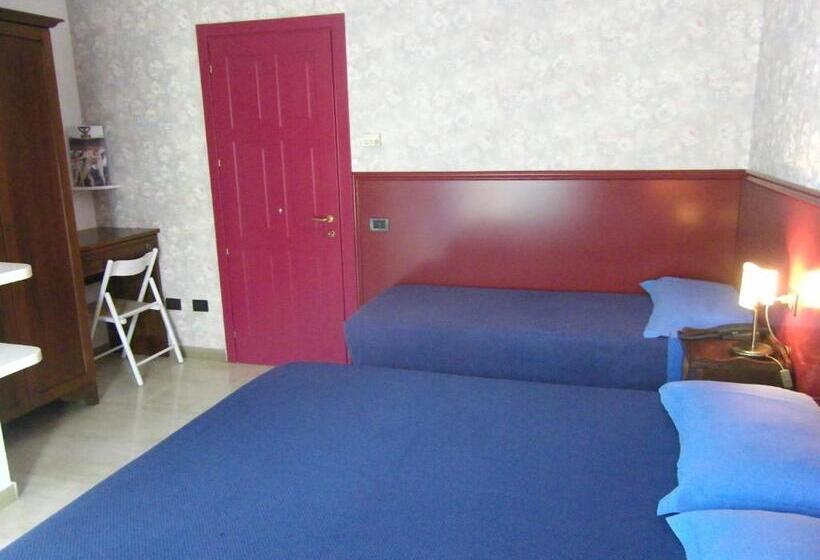 Habitación Triple Estándar, Galassi