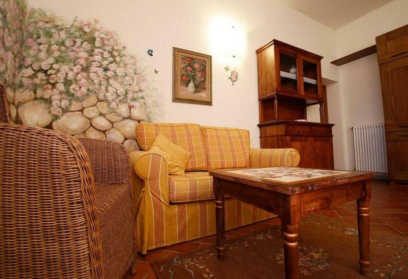 شقة غرفتين, Gatto Bianco Tizzauli