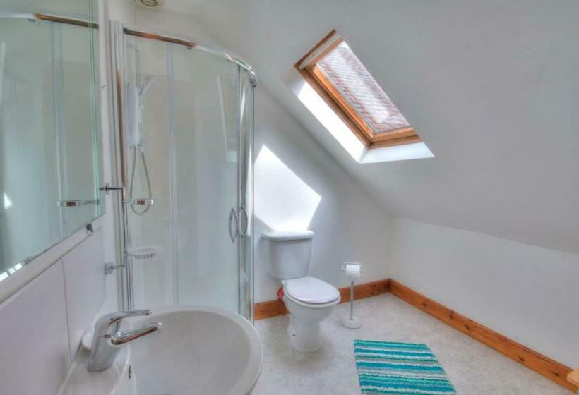 חדר סטנדרט, Glasdair